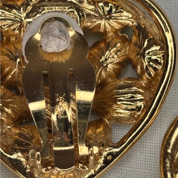 vintage Yves Saint Laurent matching set brooch/clip-on earrings made in France - Picture 8 of 11